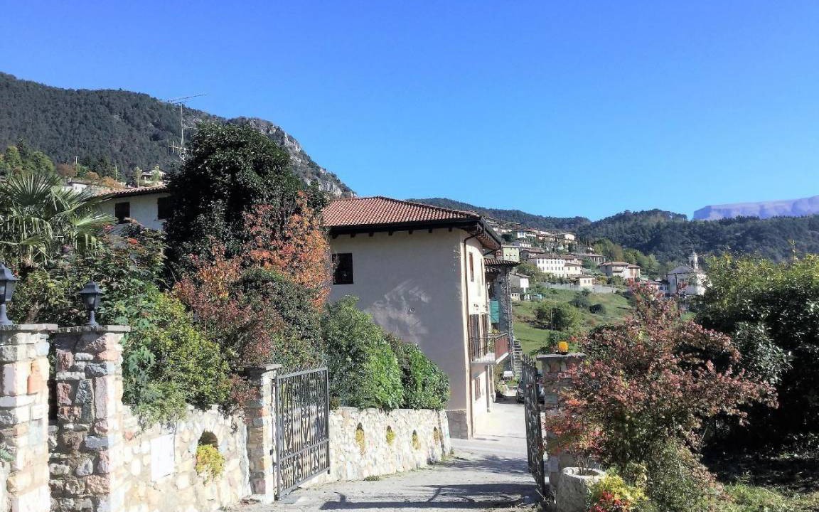 Photo of Others in Vesio