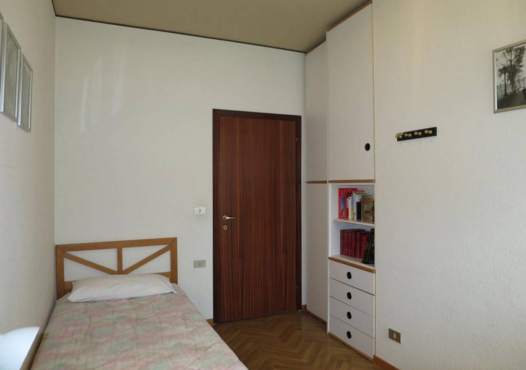 Photo of Bedroom in Euroville