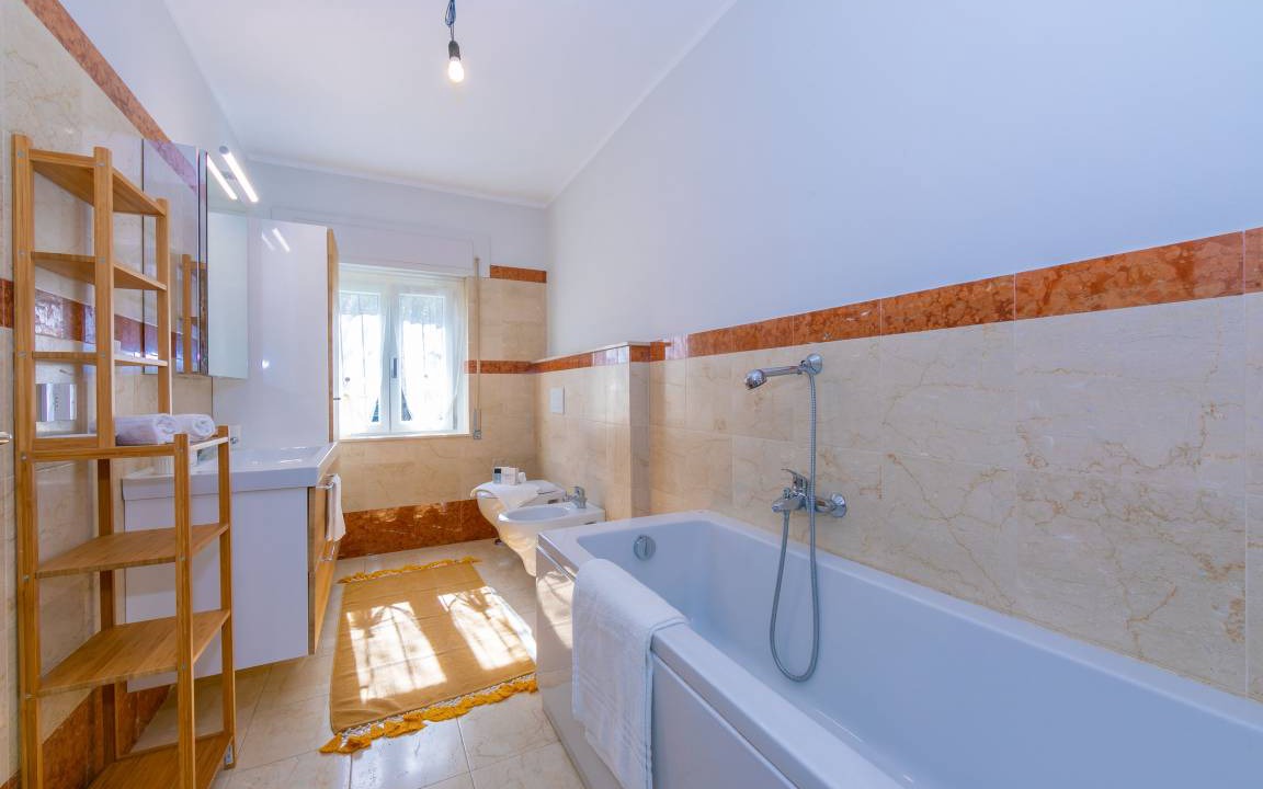Photo of Bathroom in Gemonio