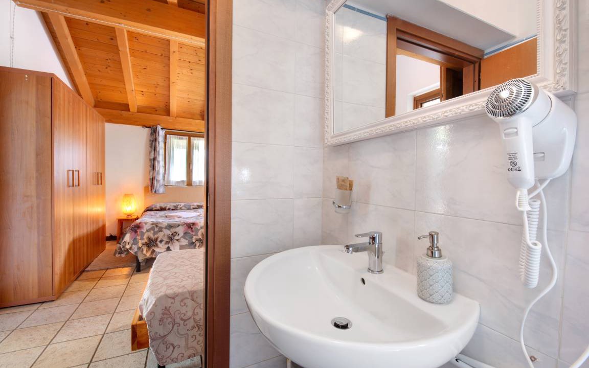 Photo of Bathroom in Dosso del Liro