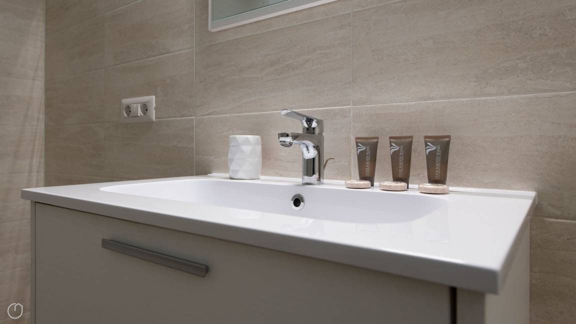 Photo of Bathroom in Tola
