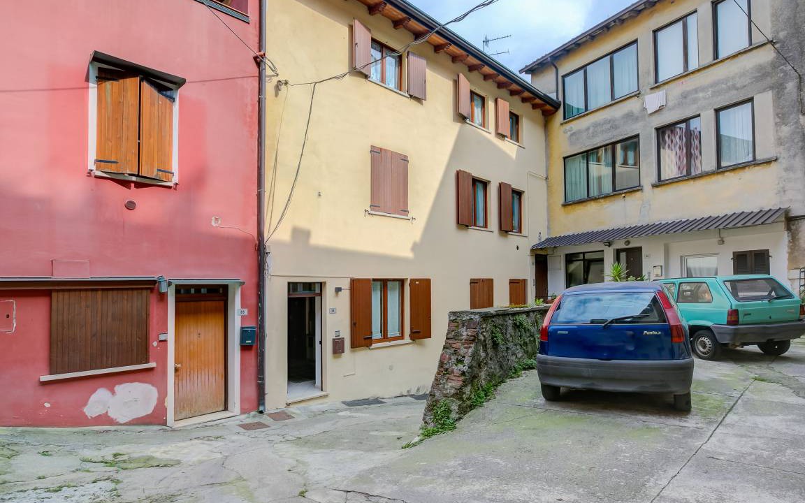 Photo of Buildings in Gavardo