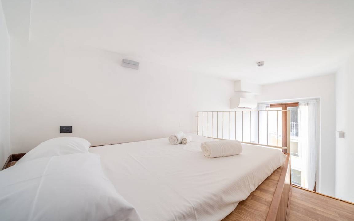 Photo of Bedroom in Magenta
