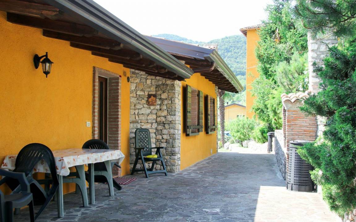 Photo of Others in Voiandes