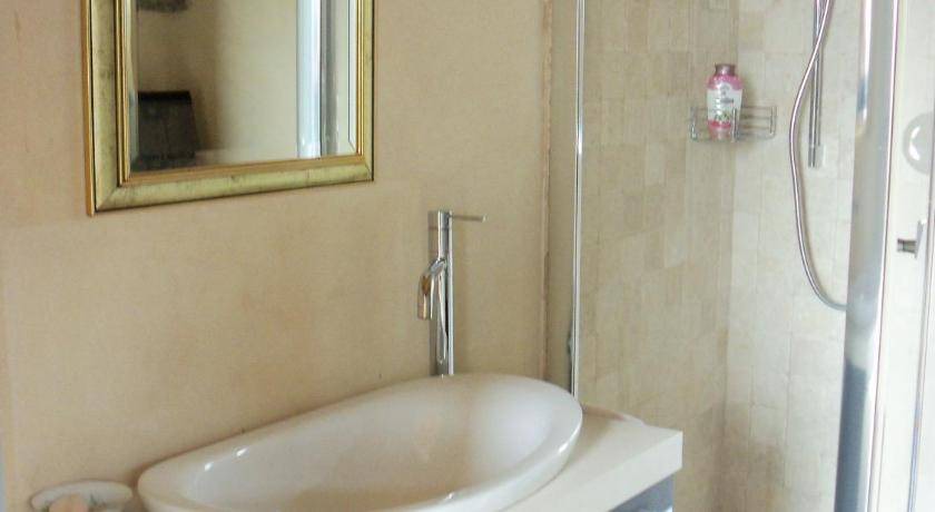 Photo of Bathroom in Clibbio