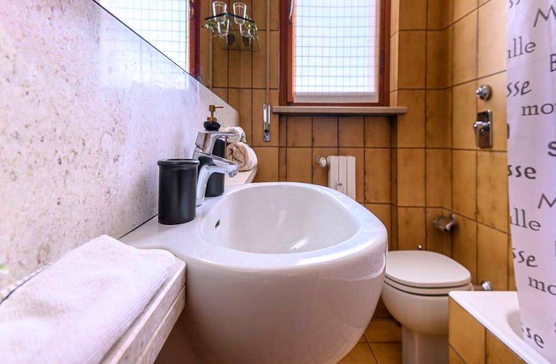 Photo of Bathroom in Dei Parchi - Cascina Gatti - Parpagliona