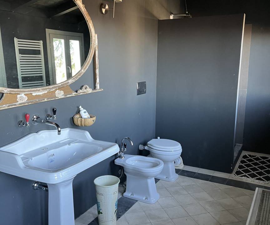 Photo of Bathroom in Castana