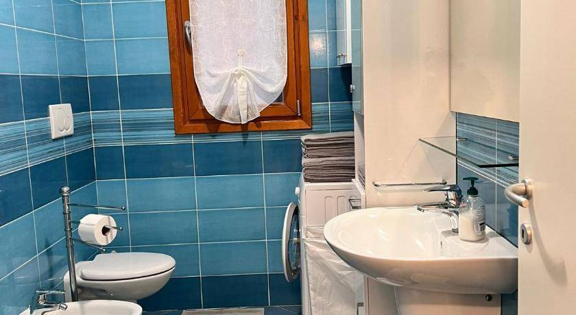 Photo of Bathroom in Lugana