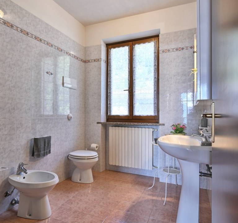 Photo of Bathroom in Prabione