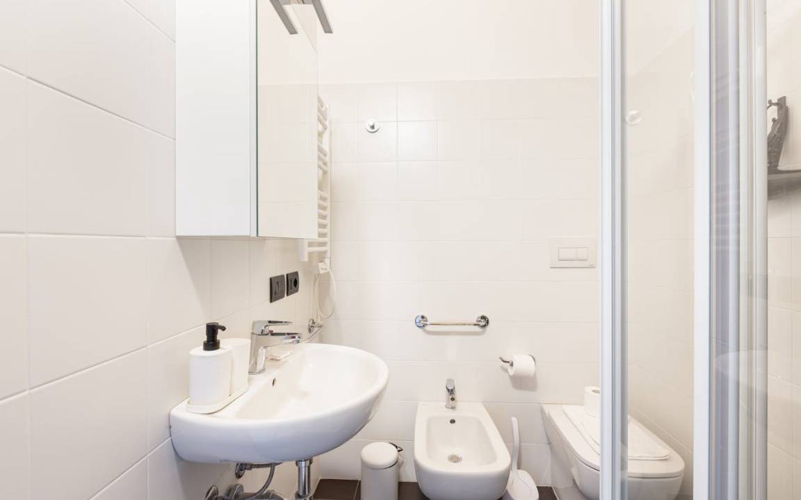 Photo of Bathroom in Magenta