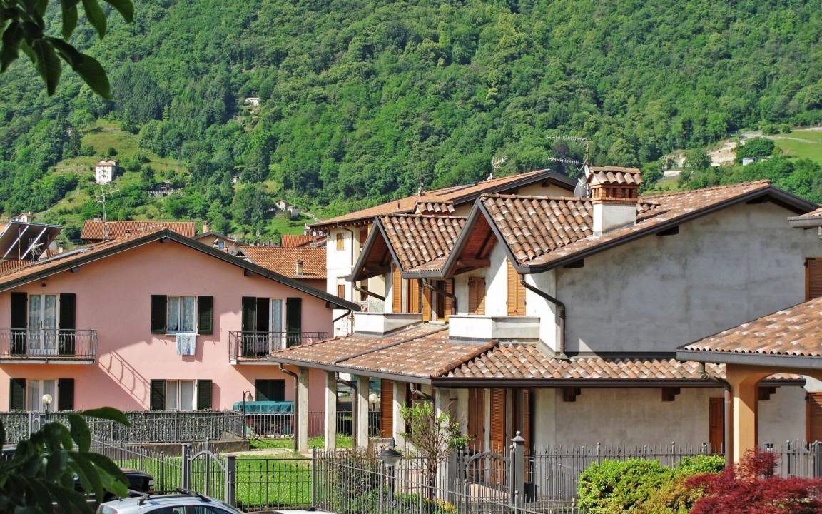 Photo of Buildings in Dongo