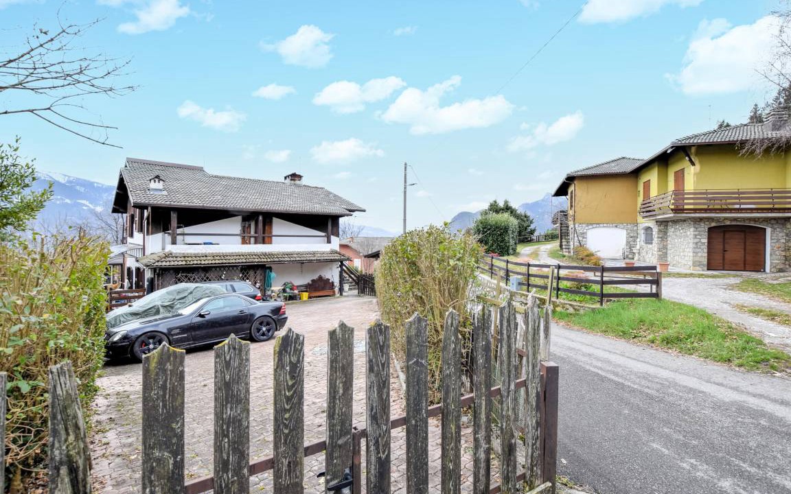 Photo of Others in Ossimo