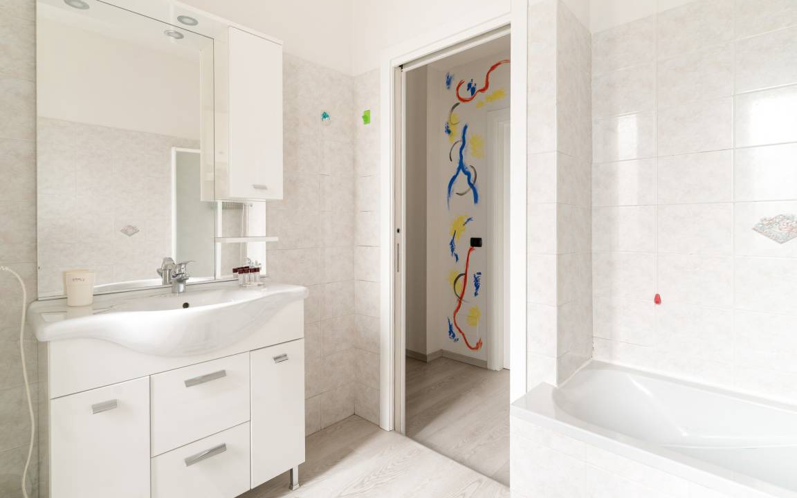 Photo of Bathroom in Giambellino