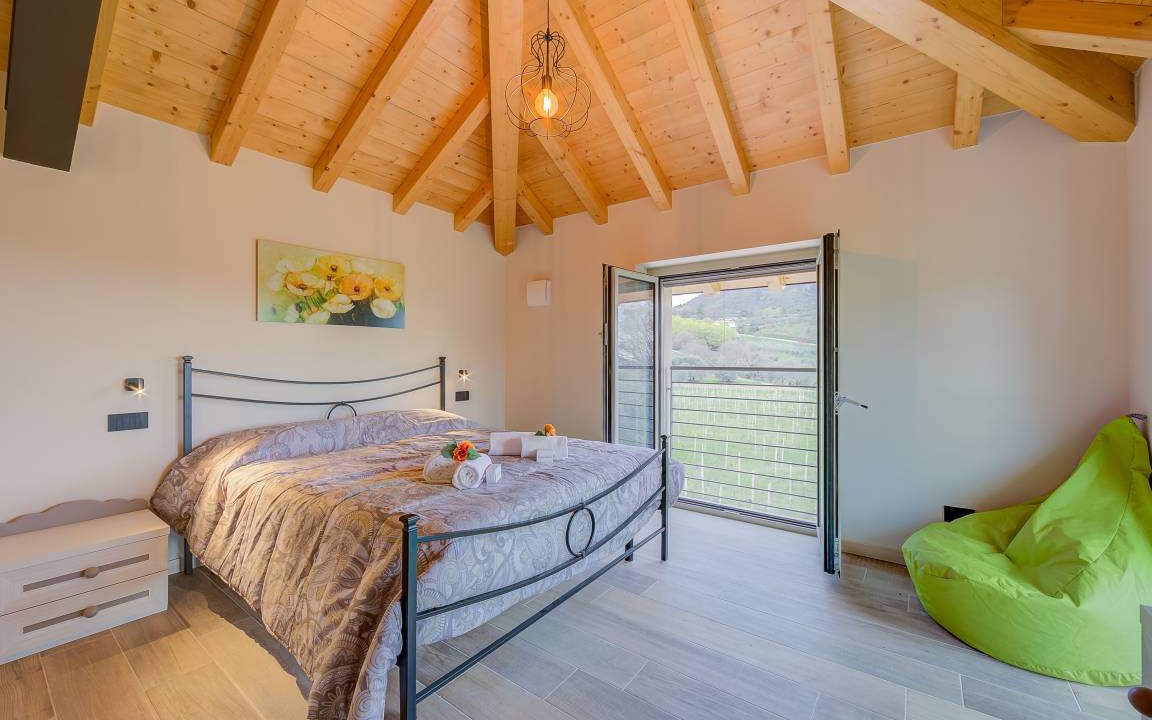Photo of Bedroom in Roe Volciano
