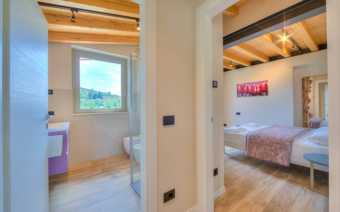Photo of Bedroom in Roe Volciano