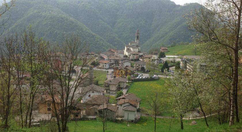 Photo of Buildings in Costa di Serina