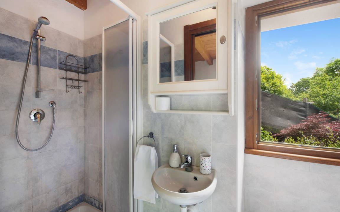 Photo of Bathroom in Dosso del Liro