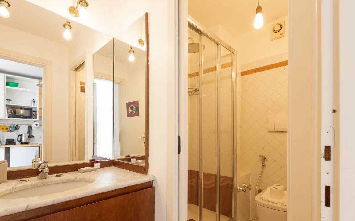 Photo of Bathroom in Zona Farini