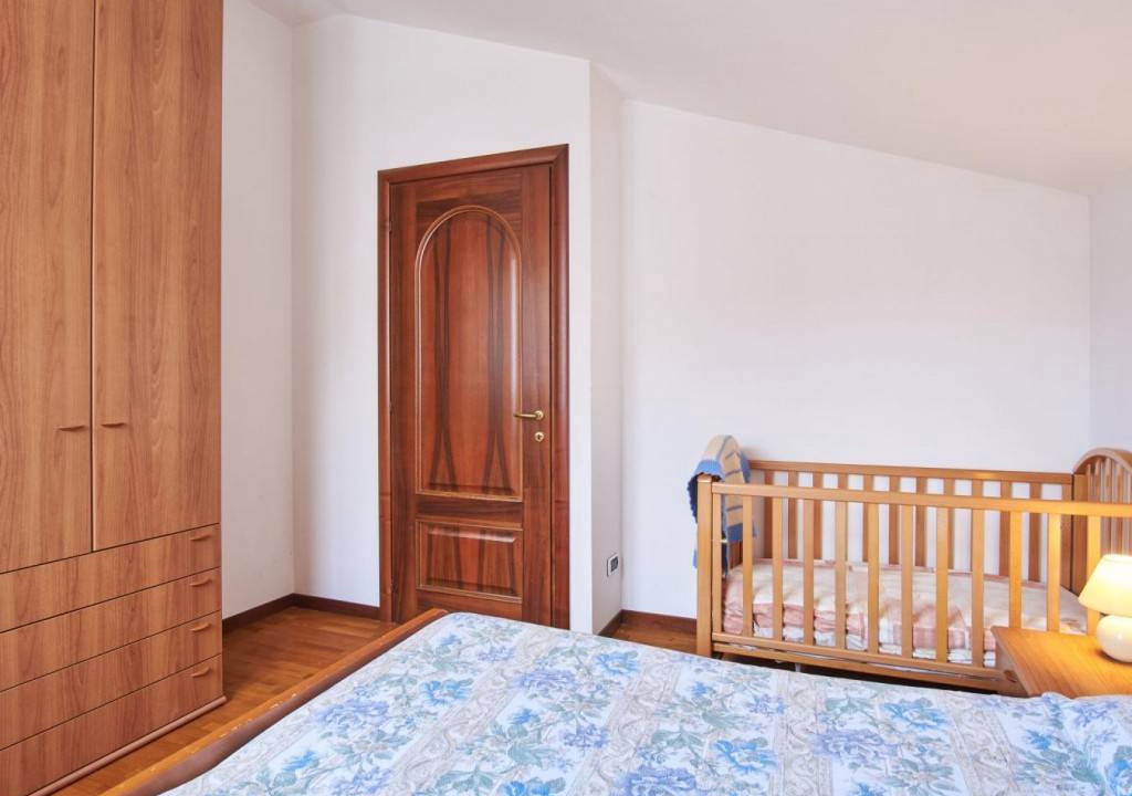 Photo of Bedroom in Dongo