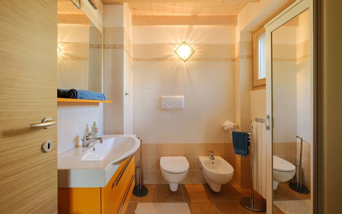 Photo of Bathroom in Plassi