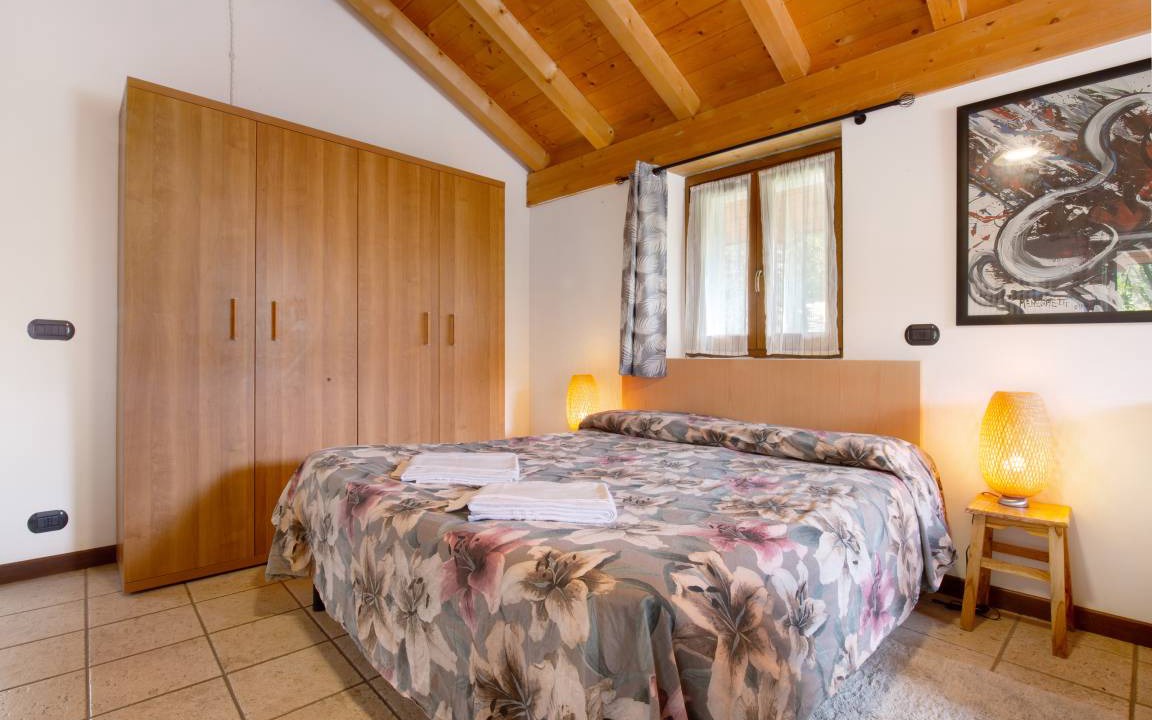 Photo of Bedroom in Dosso del Liro