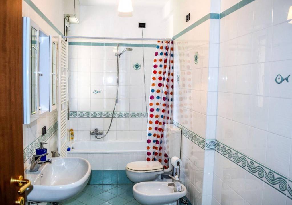 Photo of Bathroom in Poppino