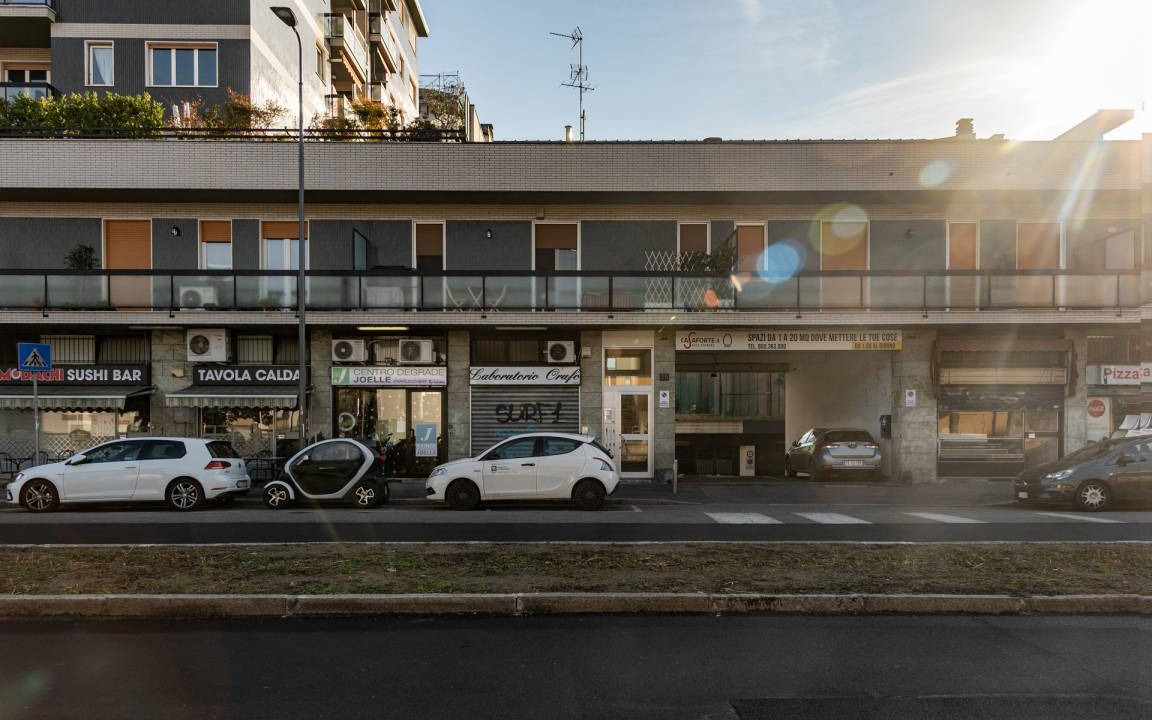 Photo of Buildings in Lorenteggio