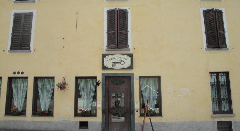 Photo of Buildings in Brinzio