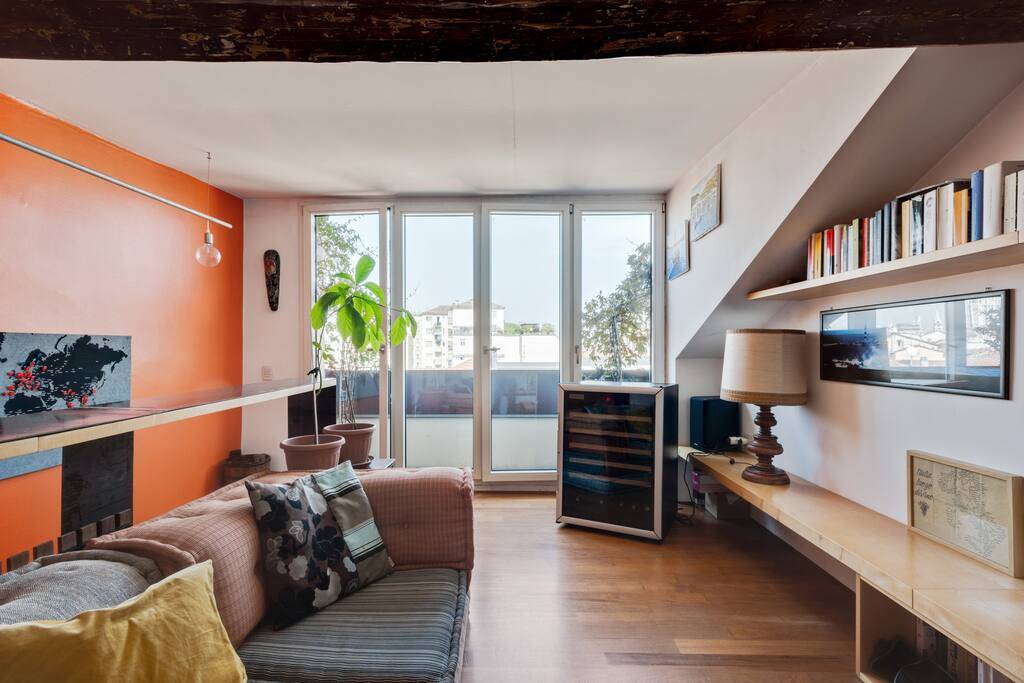 Photo of Livingroom in Chinatown