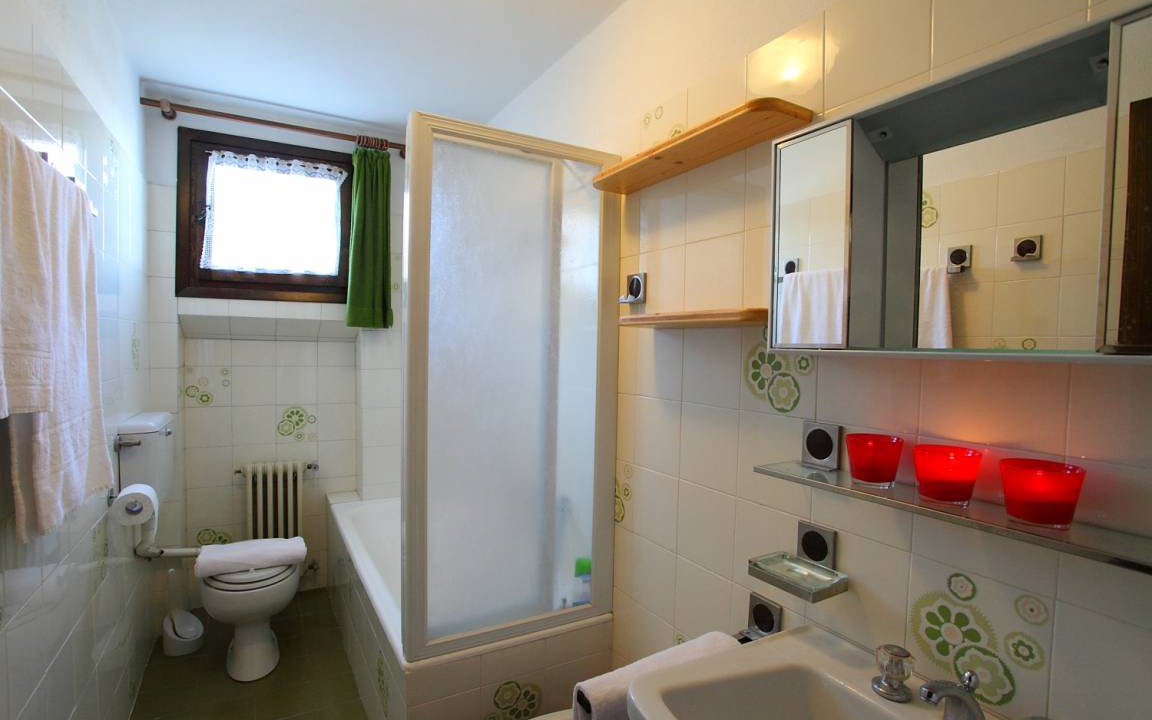 Photo of Bathroom in Teola