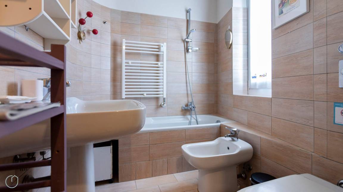 Photo of Bathroom in Zona Solari