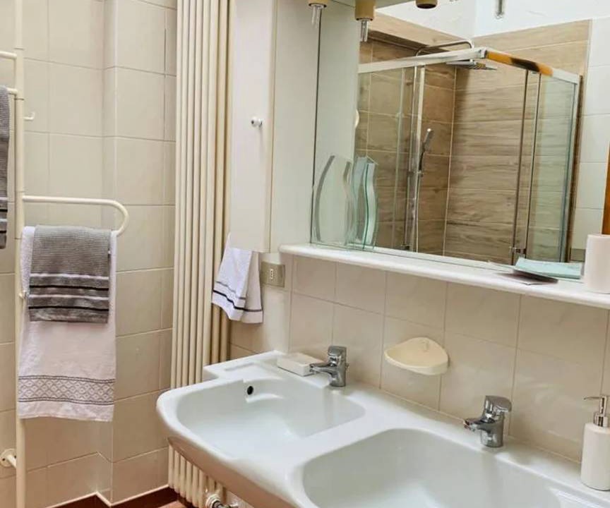 Photo of Bathroom in Lavena Ponte Tresa