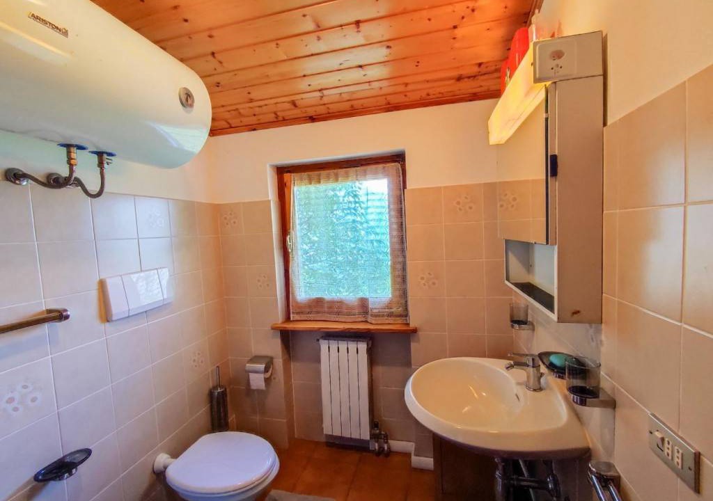 Photo of Bathroom in Corrido