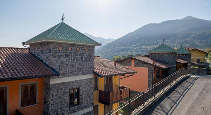 Photo of Others in Solto Collina