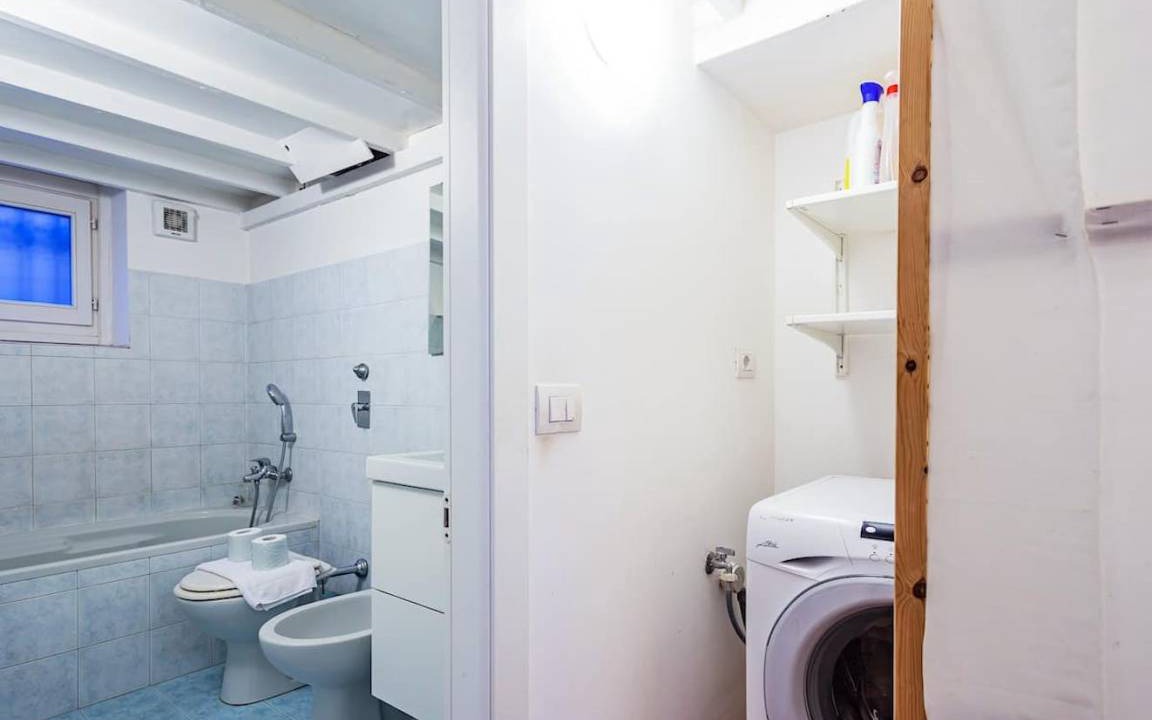 Photo of Bathroom in Centro Direzionale