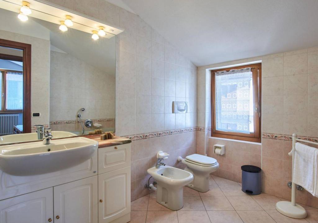 Photo of Bathroom in Dongo