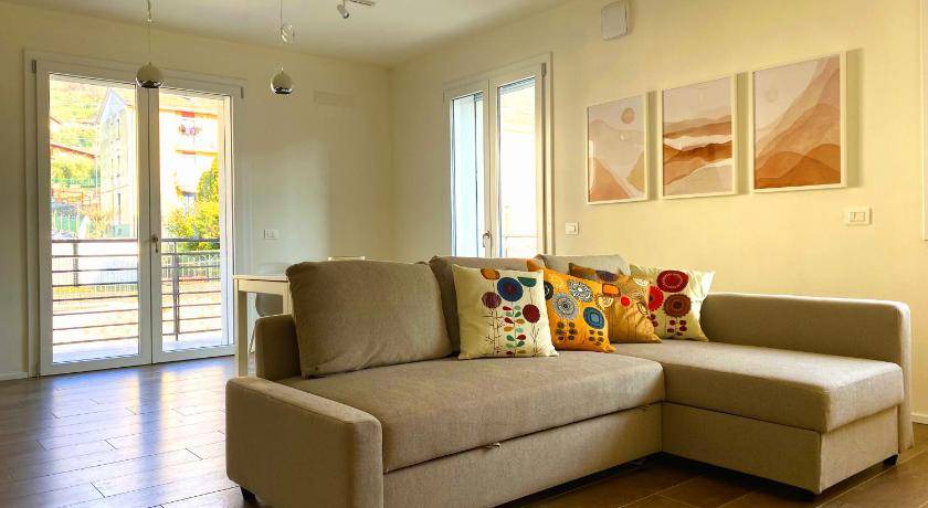 Photo of Livingroom in Sale Marasino