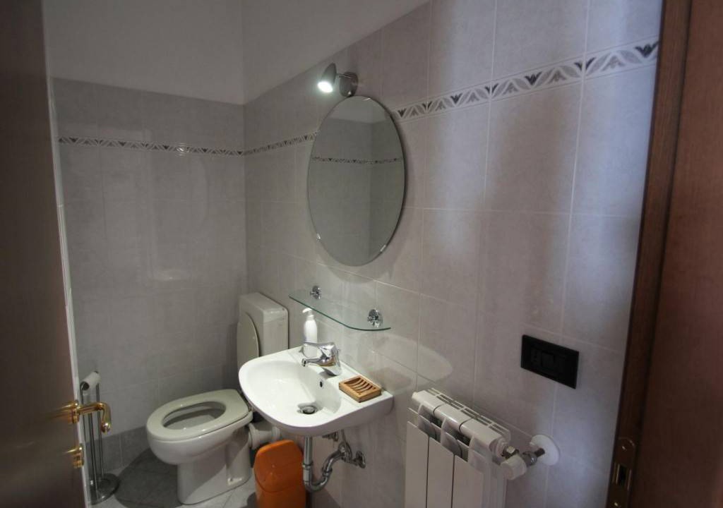 Photo of Bathroom in Poppino