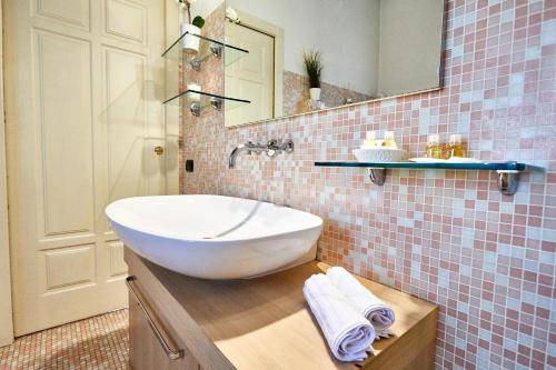 Photo of Bathroom in Borgo San Leonardo