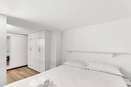 Photo of Bedroom in Tricolore