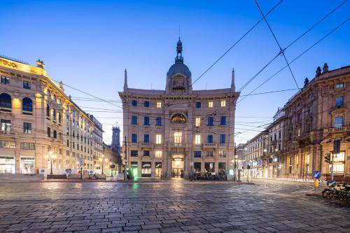 Photo of Buildings in Tricolore