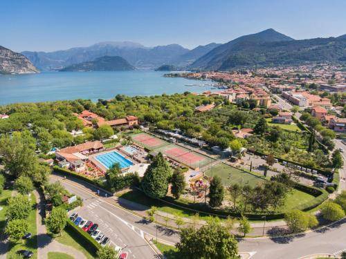 Photo of Others in Iseo