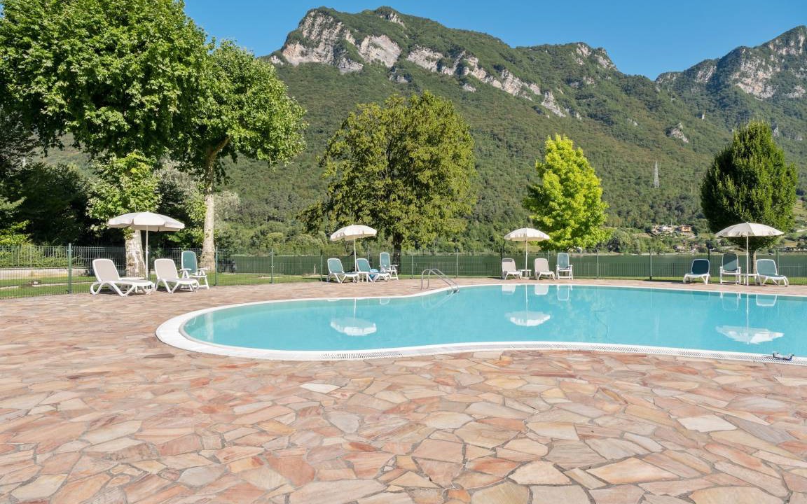 Photo of Outdoor in Crone
