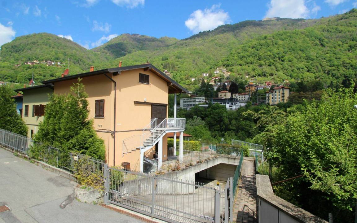 Photo of Buildings in Argegno