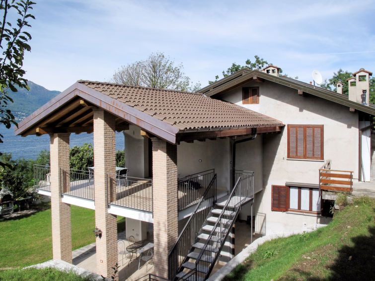 Photo of Buildings in Castelveccana