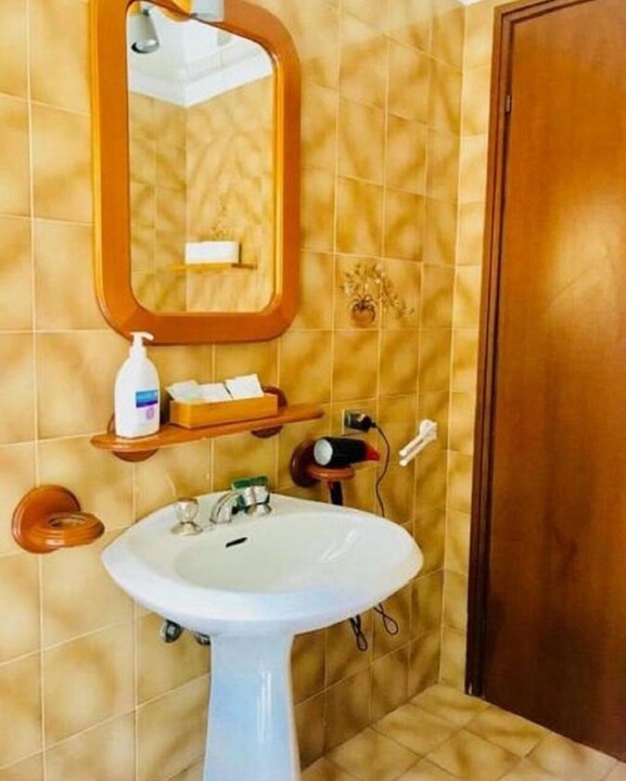 Photo of Bathroom in Turro