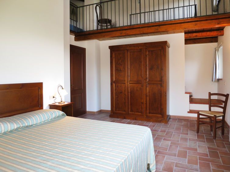 Photo of Bedroom in Castana