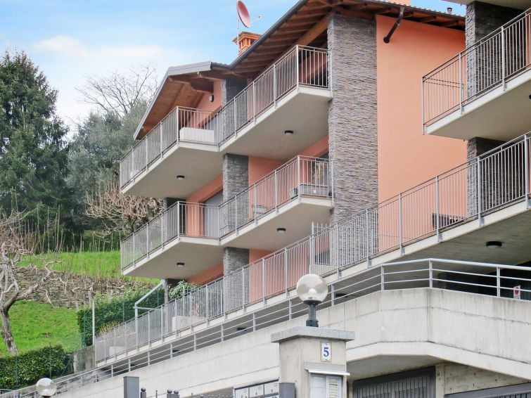 Photo of Buildings in Dorio