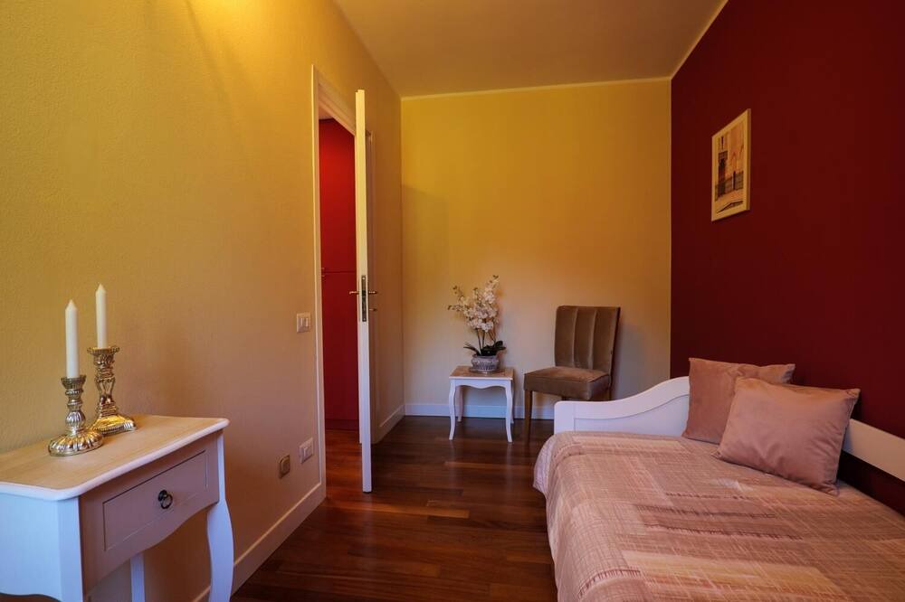 Photo of Bedroom in Laveno