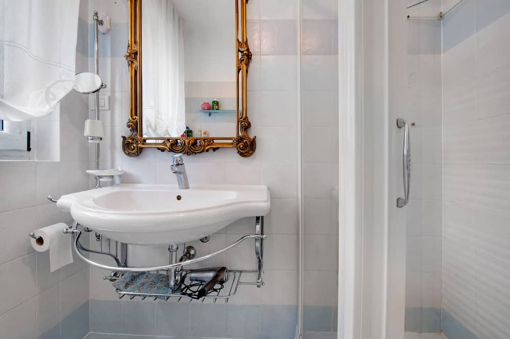 Photo of Bathroom in Taceno
